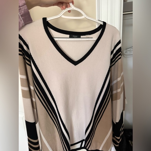 Tahari Sweater XL - Picture 1 of 3